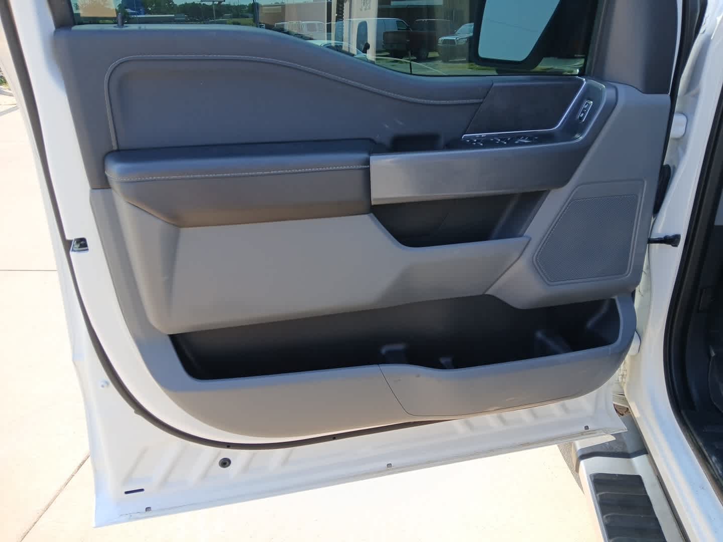 2024 Ford F-150 XLT - Photo 14