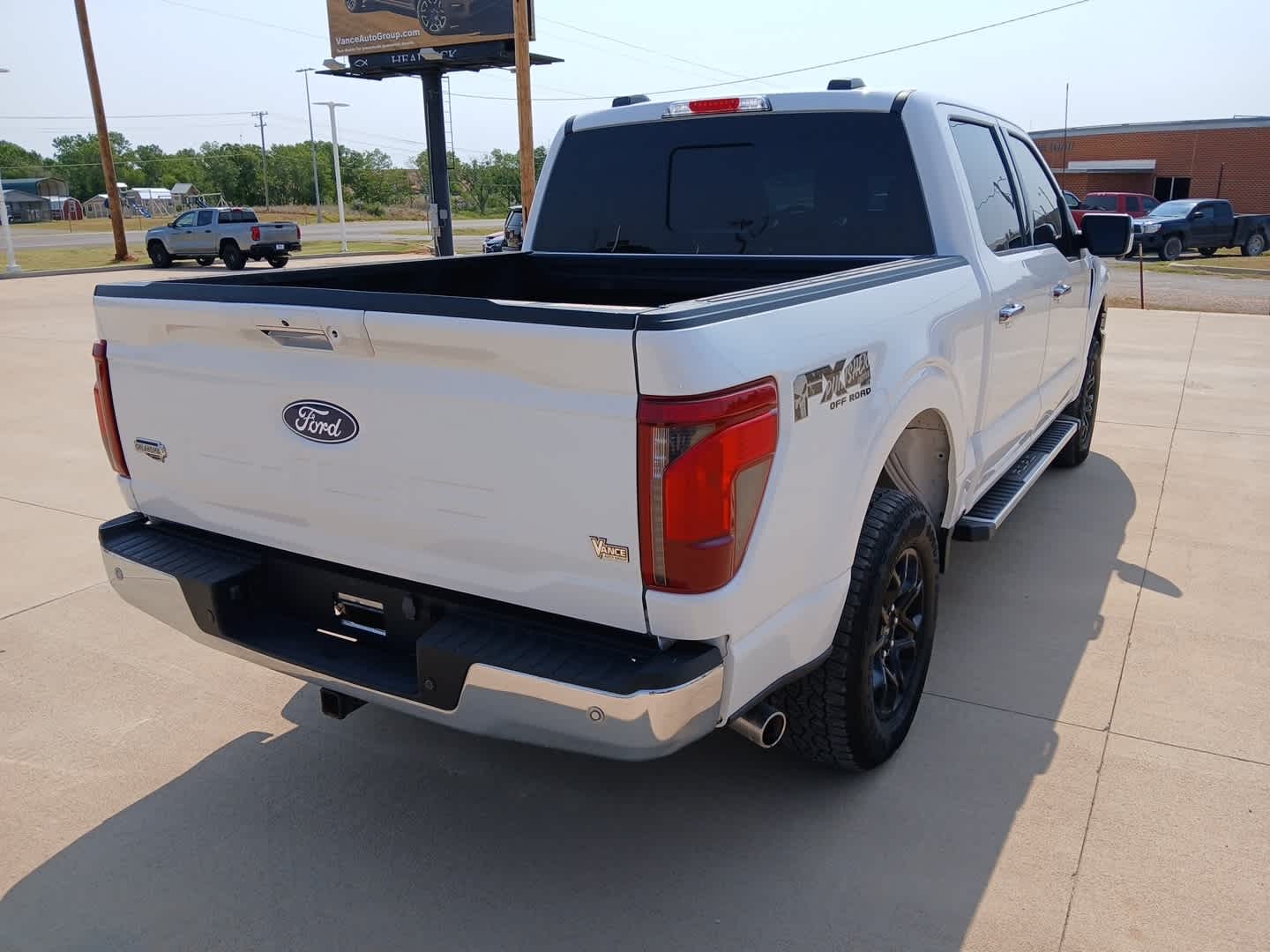 2024 Ford F-150 XLT - Photo 8