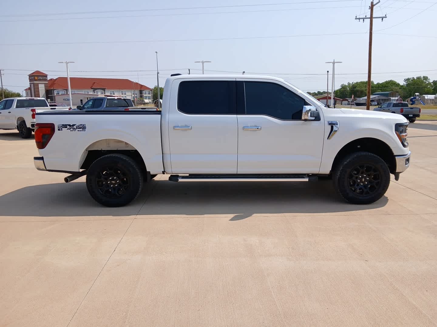 2024 Ford F-150 XLT - Photo 9
