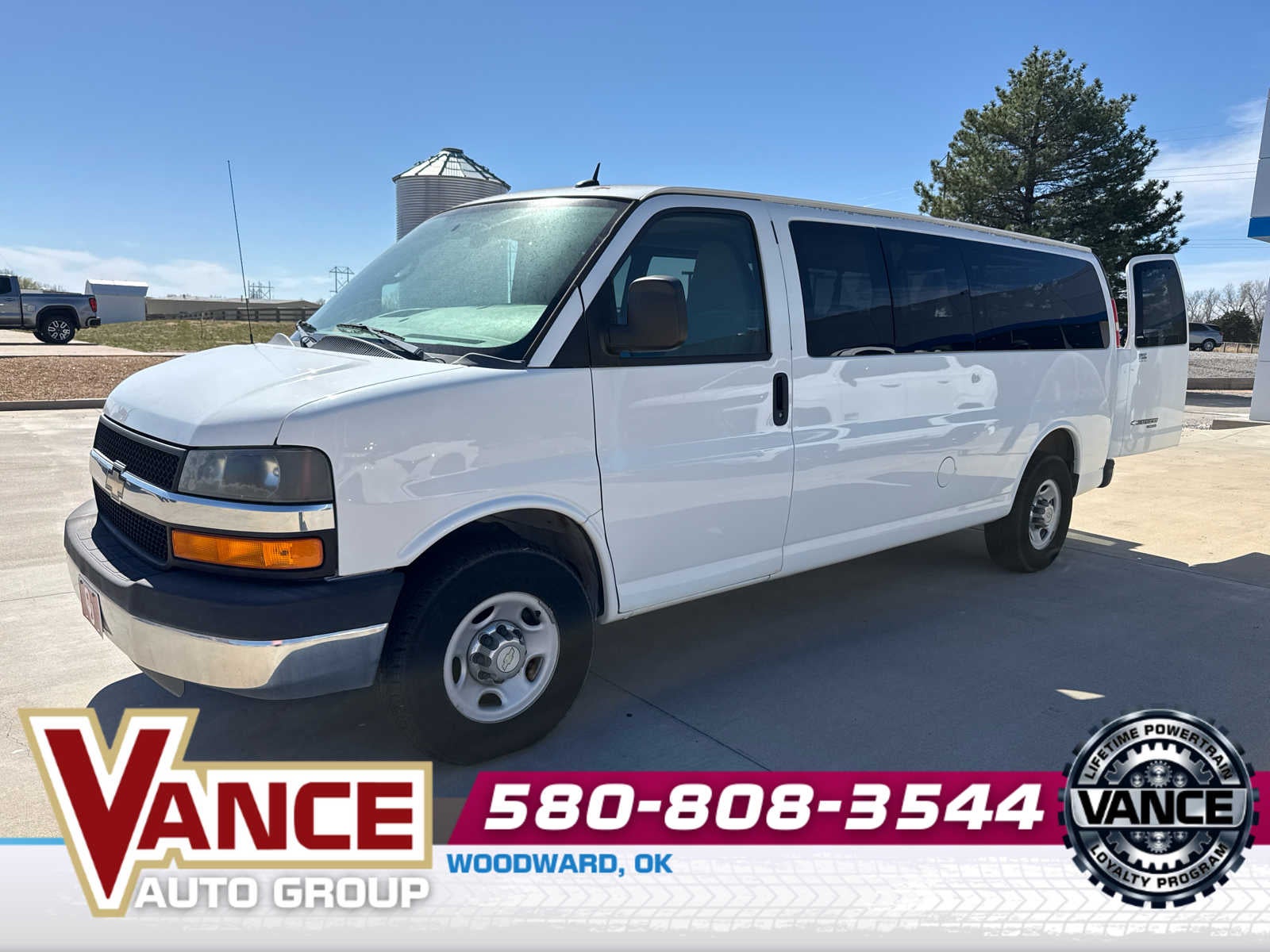 2013 Chevrolet Express Passenger LT