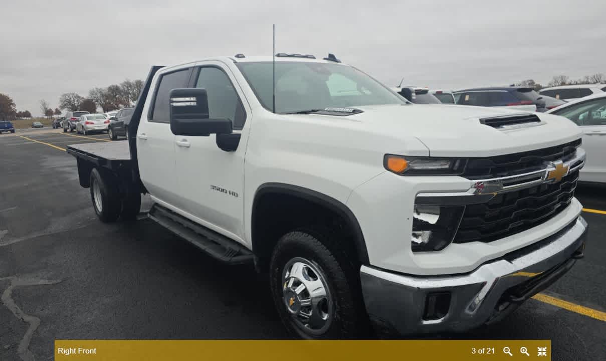 2024 Chevrolet Silverado 3500HD Chassis LT