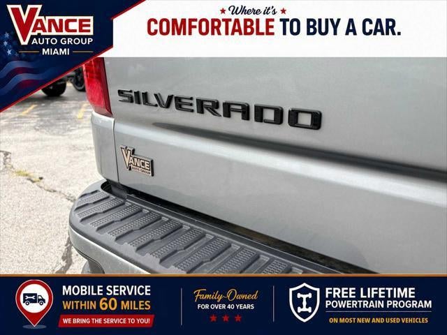 2023 Chevrolet Silverado 1500 4WD Crew Cab Short Bed Custom
