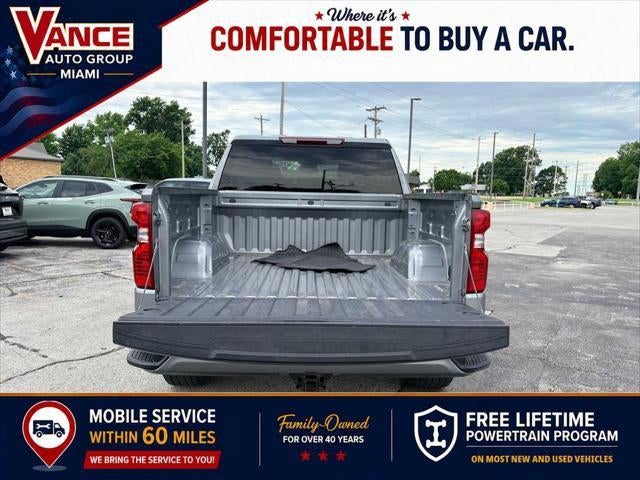 2023 Chevrolet Silverado 1500 4WD Crew Cab Short Bed Custom