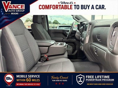 2023 Chevrolet Silverado 1500 4WD Crew Cab Short Bed Custom