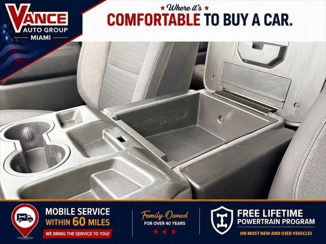2023 Chevrolet Silverado 1500 4WD Crew Cab Short Bed Custom