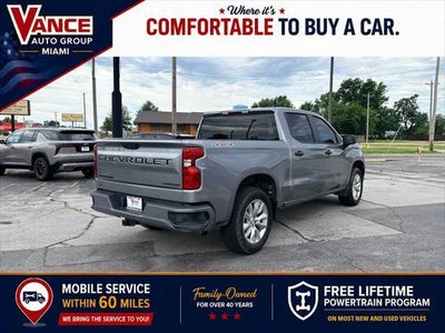 2023 Chevrolet Silverado 1500 4WD Crew Cab Short Bed Custom