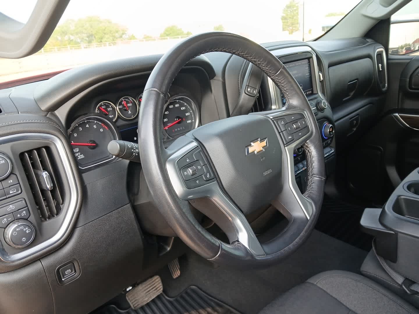2022 Chevrolet Silverado 1500 Limited LT - Photo 18