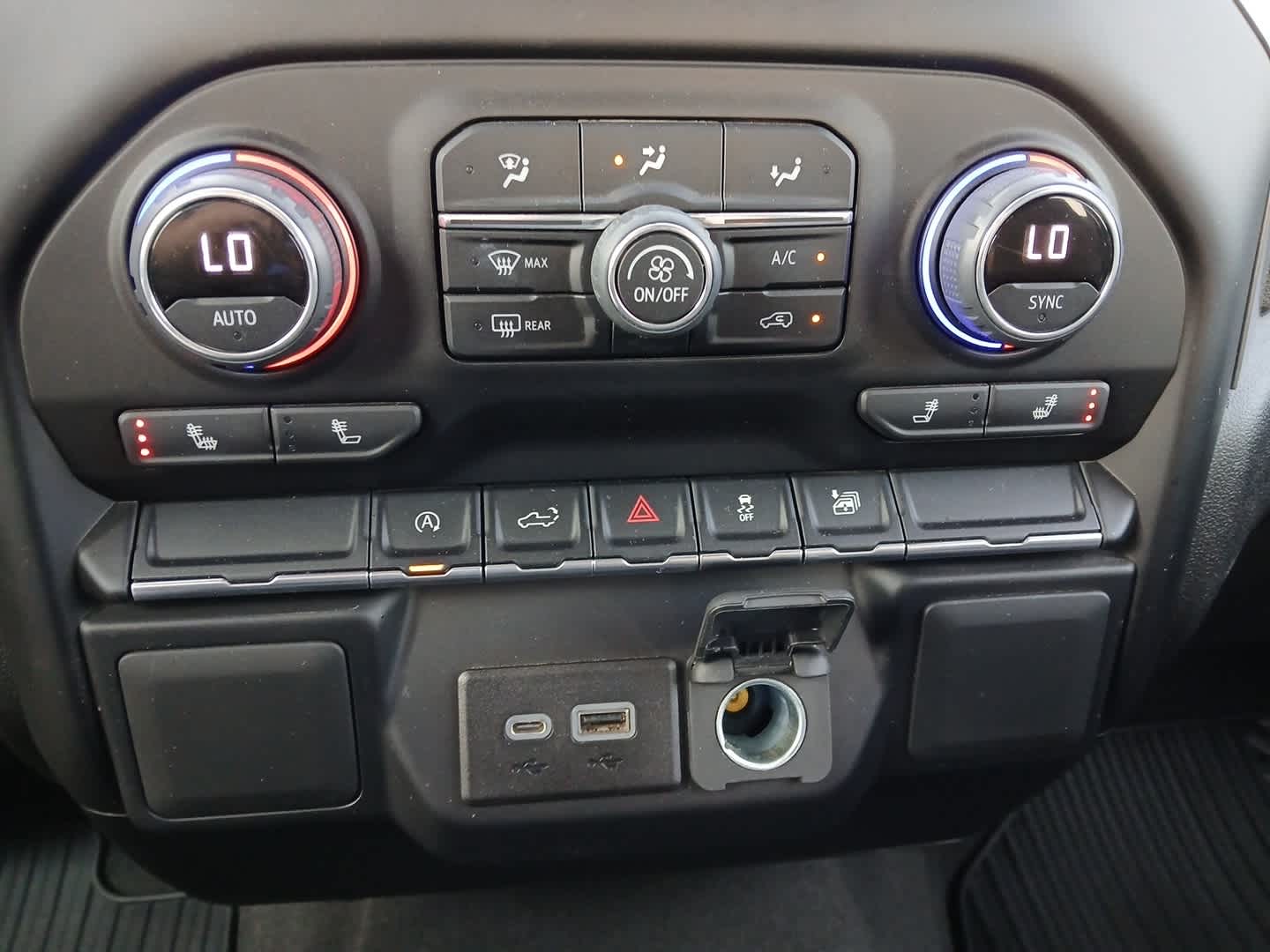 2022 Chevrolet Silverado 1500 Limited LT - Photo 32