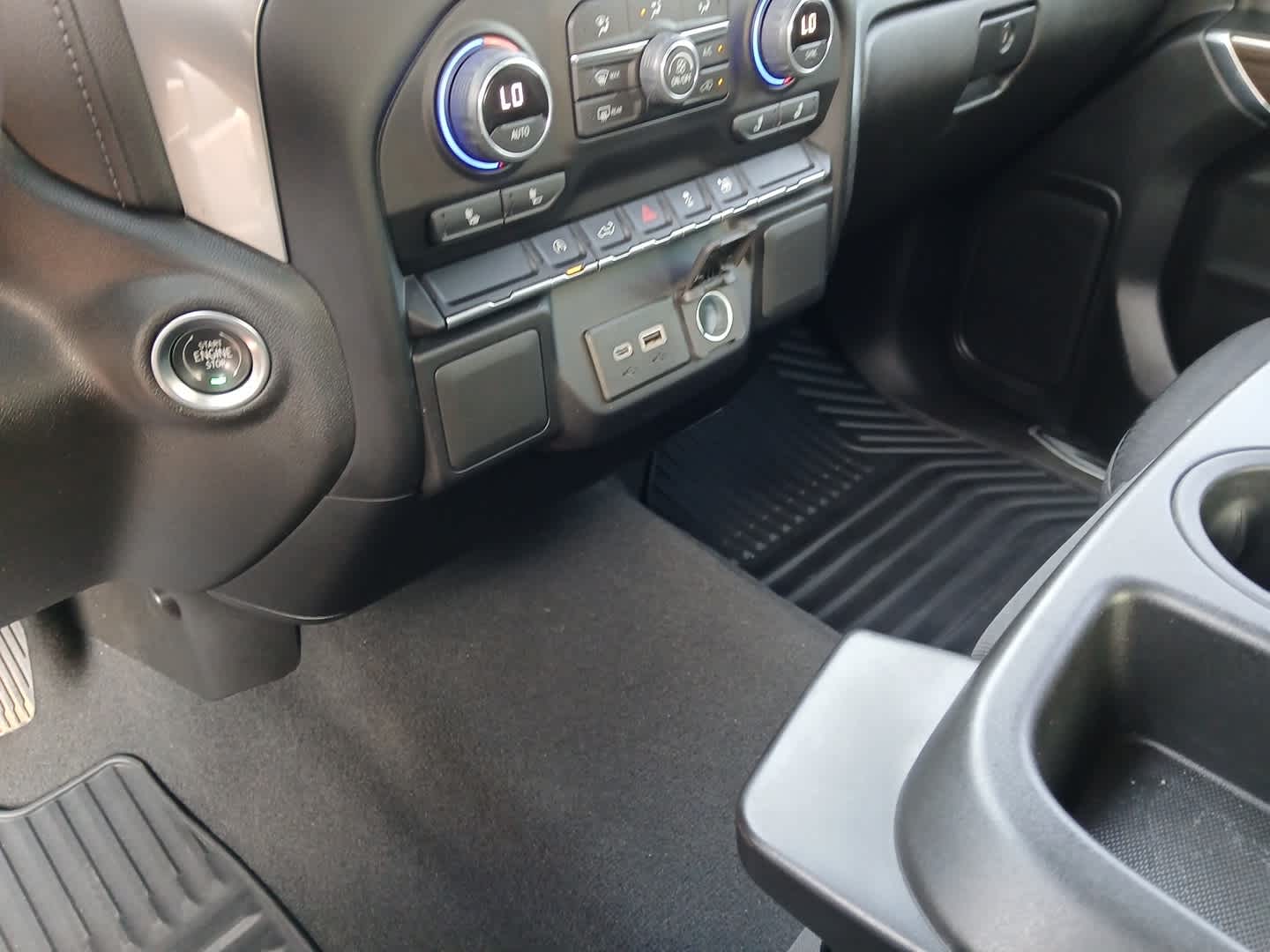 2022 Chevrolet Silverado 1500 Limited LT - Photo 42