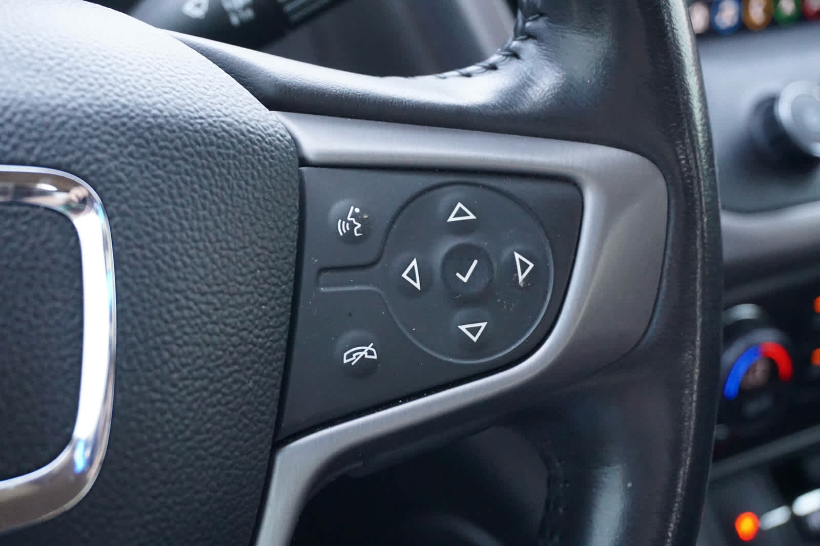 2022 GMC Acadia AT4