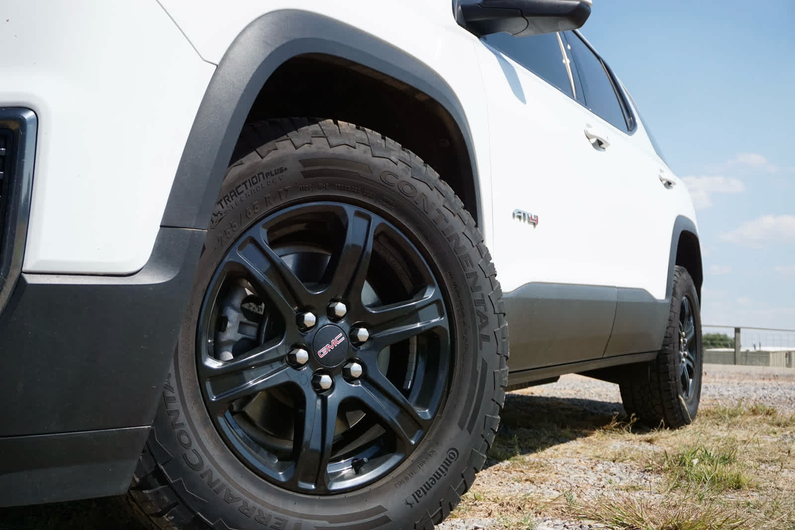 2022 GMC Acadia AT4