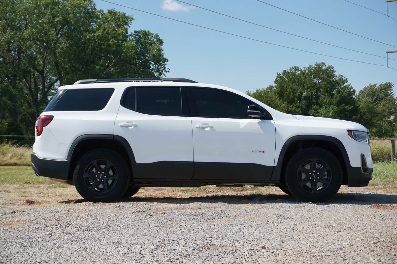 2022 GMC Acadia AT4