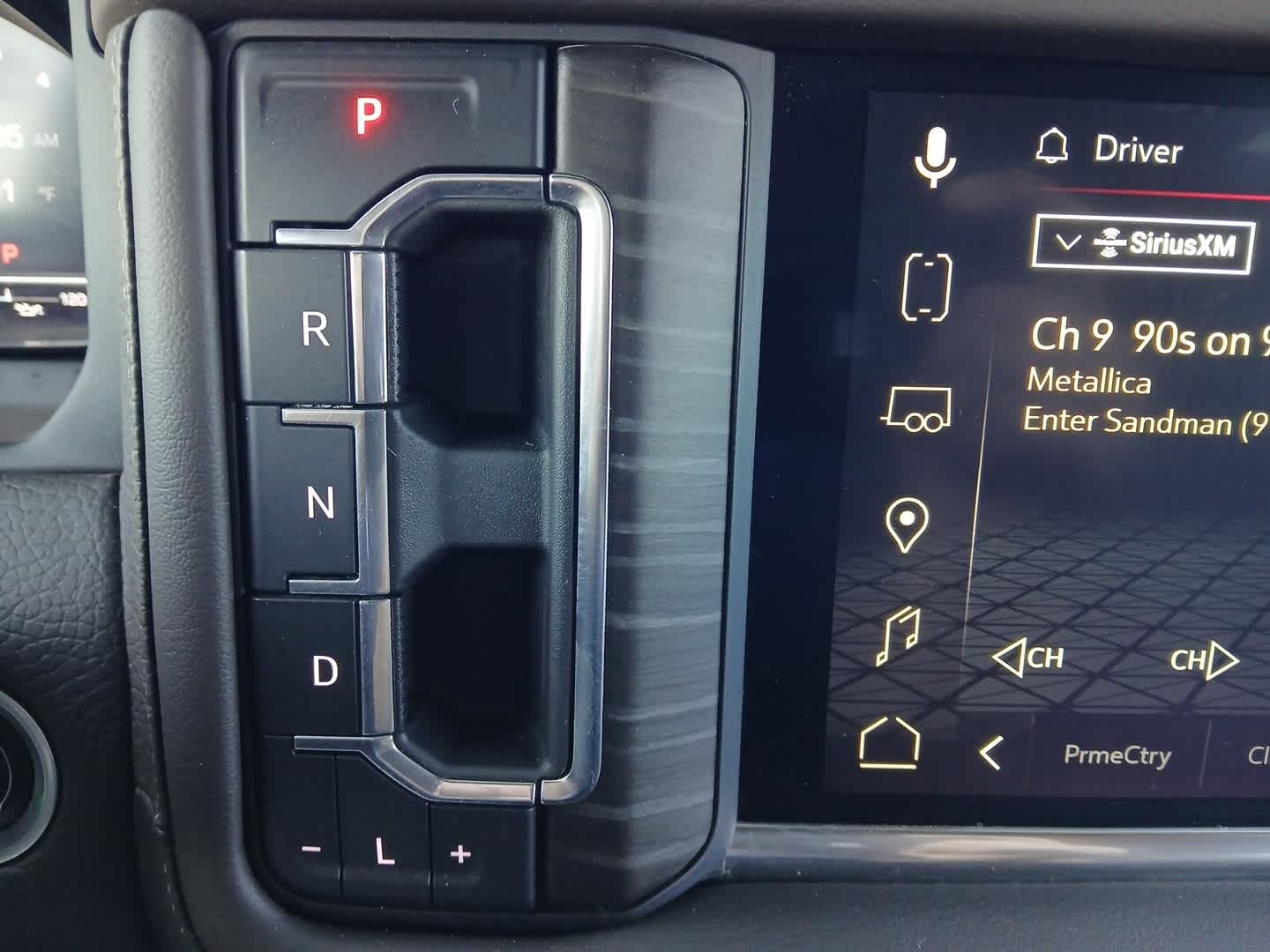 2022 GMC Yukon 4WD Denali