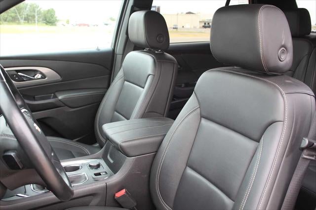 2023 Chevrolet Traverse FWD LT Leather