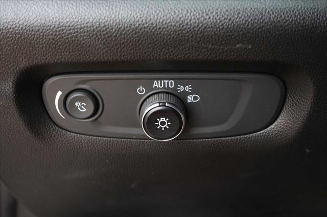 2023 Chevrolet Traverse FWD LT Leather