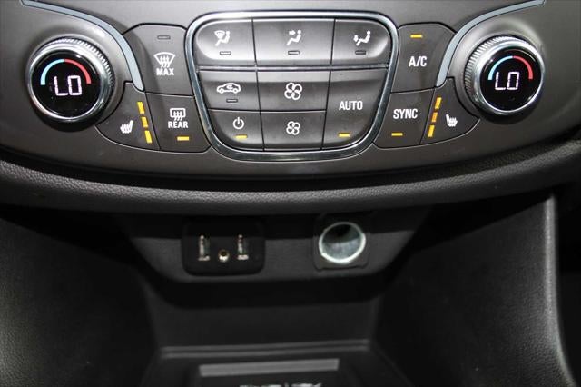 2023 Chevrolet Traverse FWD LT Leather