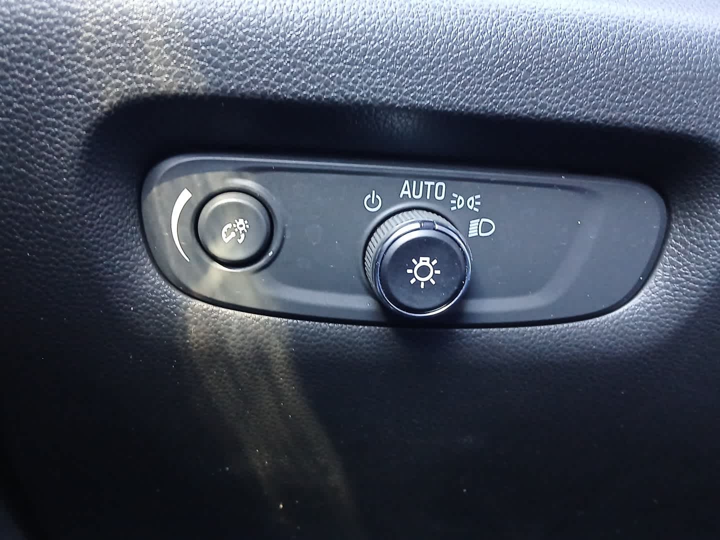 2023 Chevrolet Traverse FWD Premier