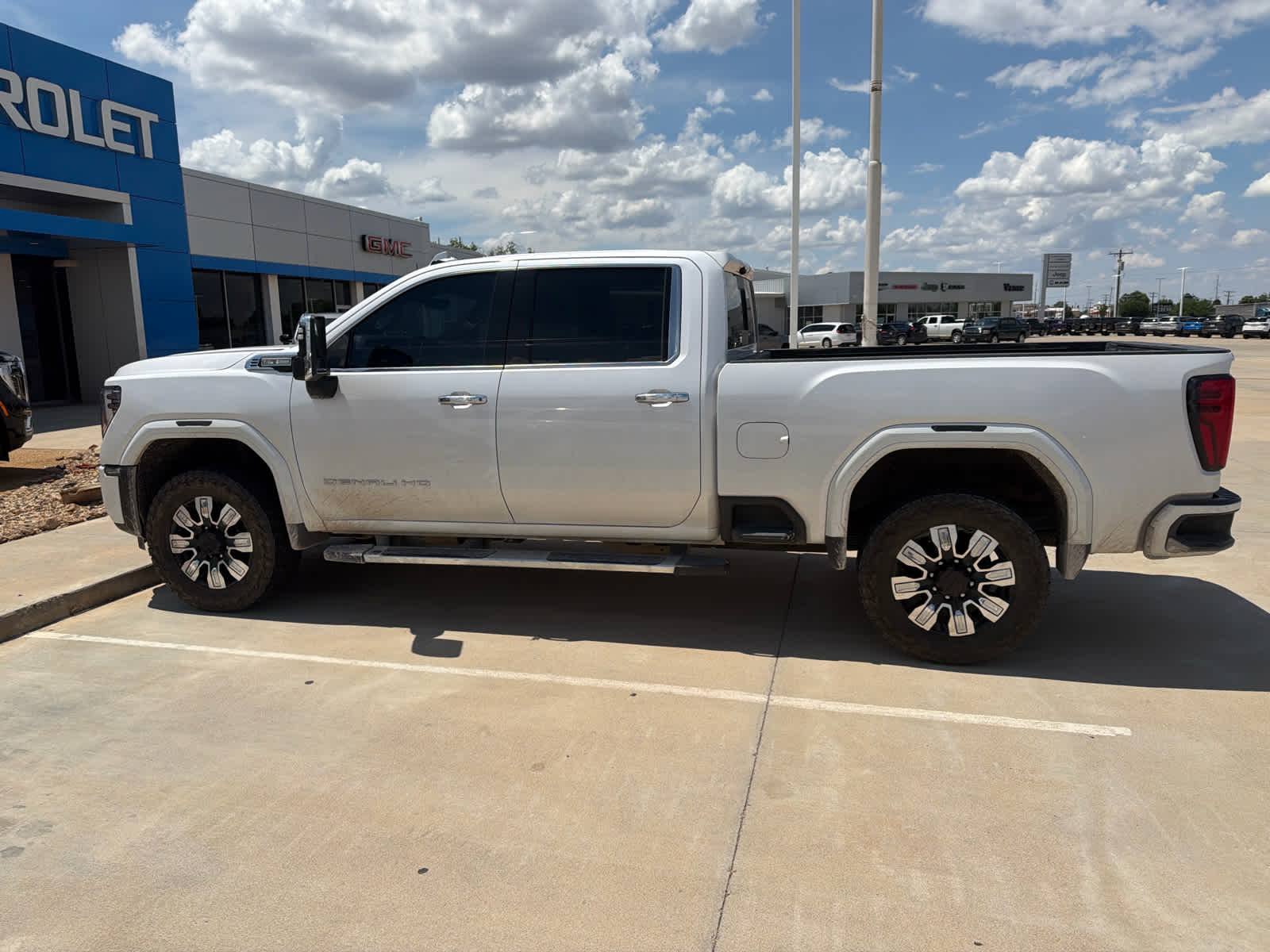 2024 GMC Sierra 2500HD 4WD Crew Cab Standard Bed Denali