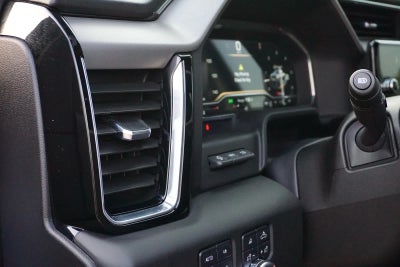 2025 GMC Sierra 2500HD 4WD Crew Cab Standard Bed Denali