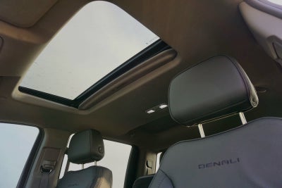 2025 GMC Sierra 2500HD 4WD Crew Cab Standard Bed Denali