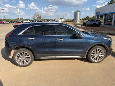 2022 Cadillac XT4 AWD Premium Luxury