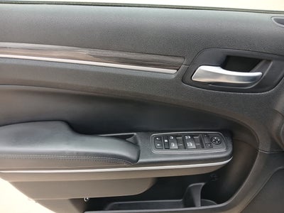 2022 Chrysler 300 Touring