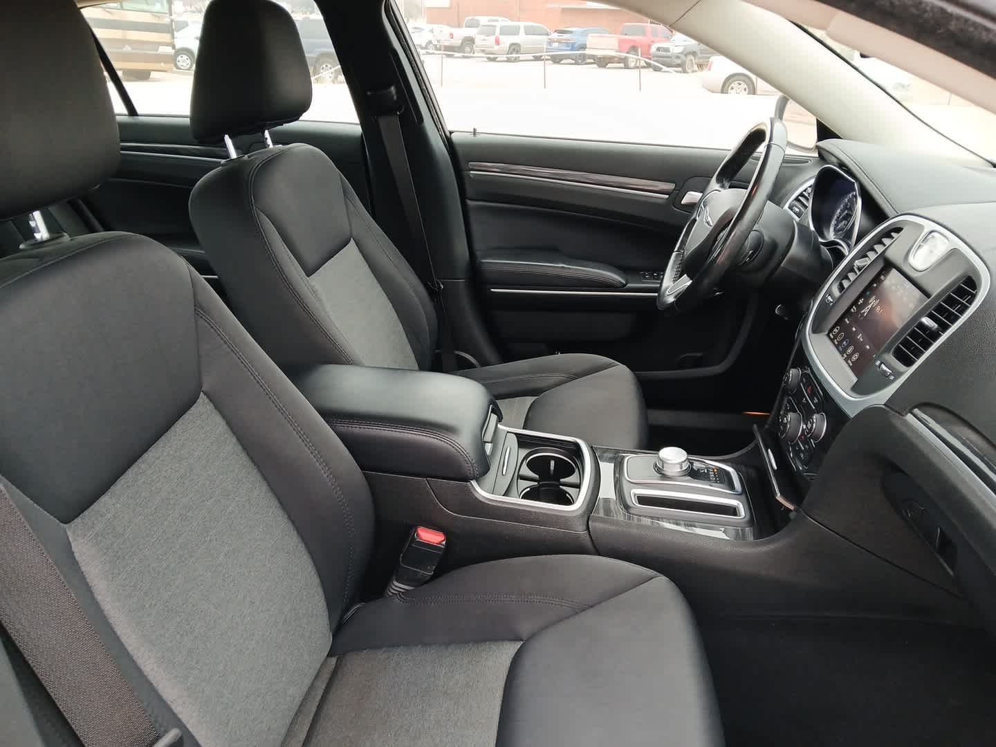 2022 Chrysler 300 Touring