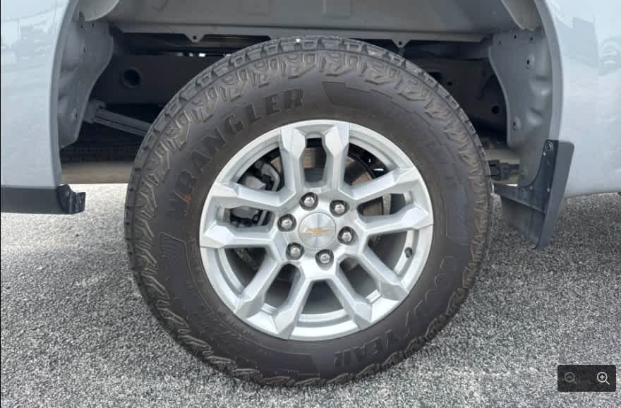 2024 Chevrolet Silverado 1500 4WD Crew Cab Short Bed LT