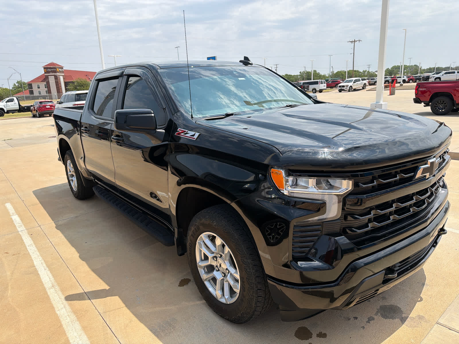 2023 Chevrolet Silverado 1500 4WD Crew Cab Short Bed RST