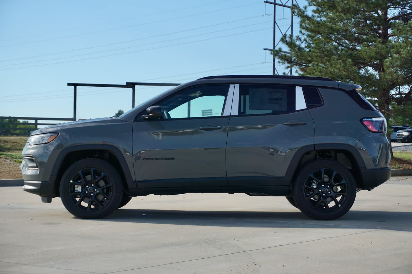 2027 Jeep Compass COMPASS LATITUDE ALTITUDE 4X4