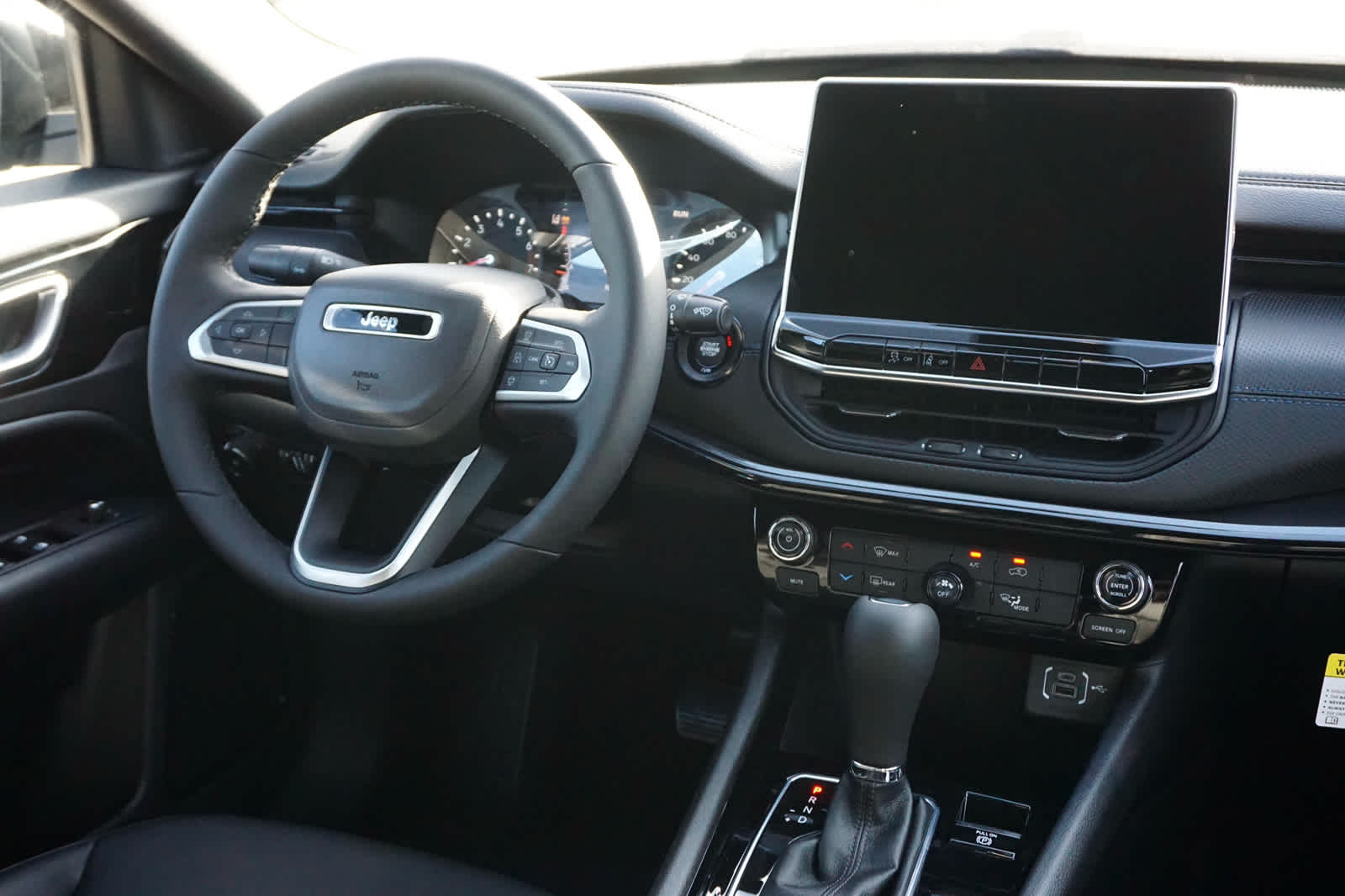 2027 Jeep Compass COMPASS LATITUDE ALTITUDE 4X4