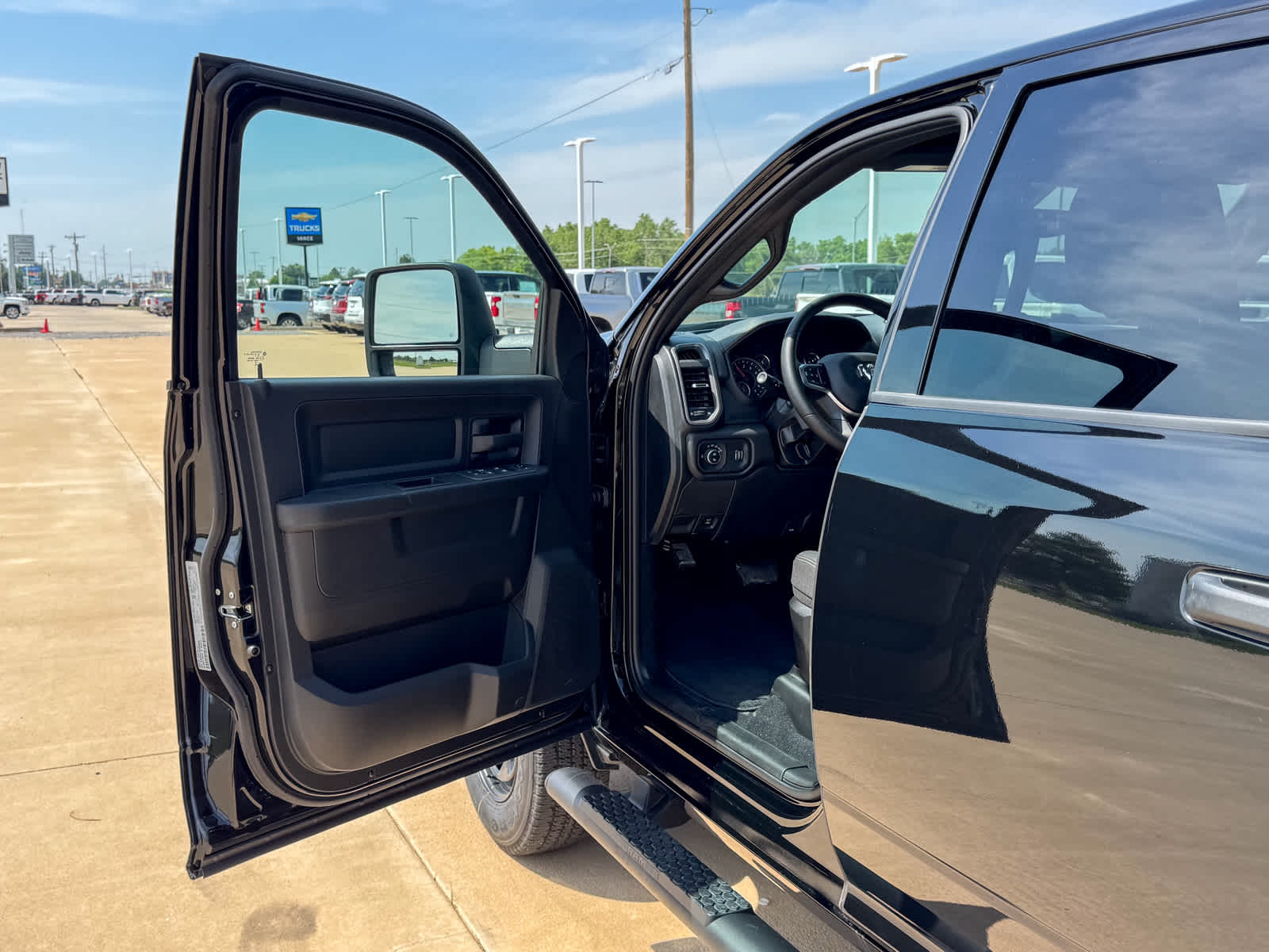 2026 RAM Ram 2500 RAM 2500 TRADESMAN CREW CAB 4X4 6'4' BOX