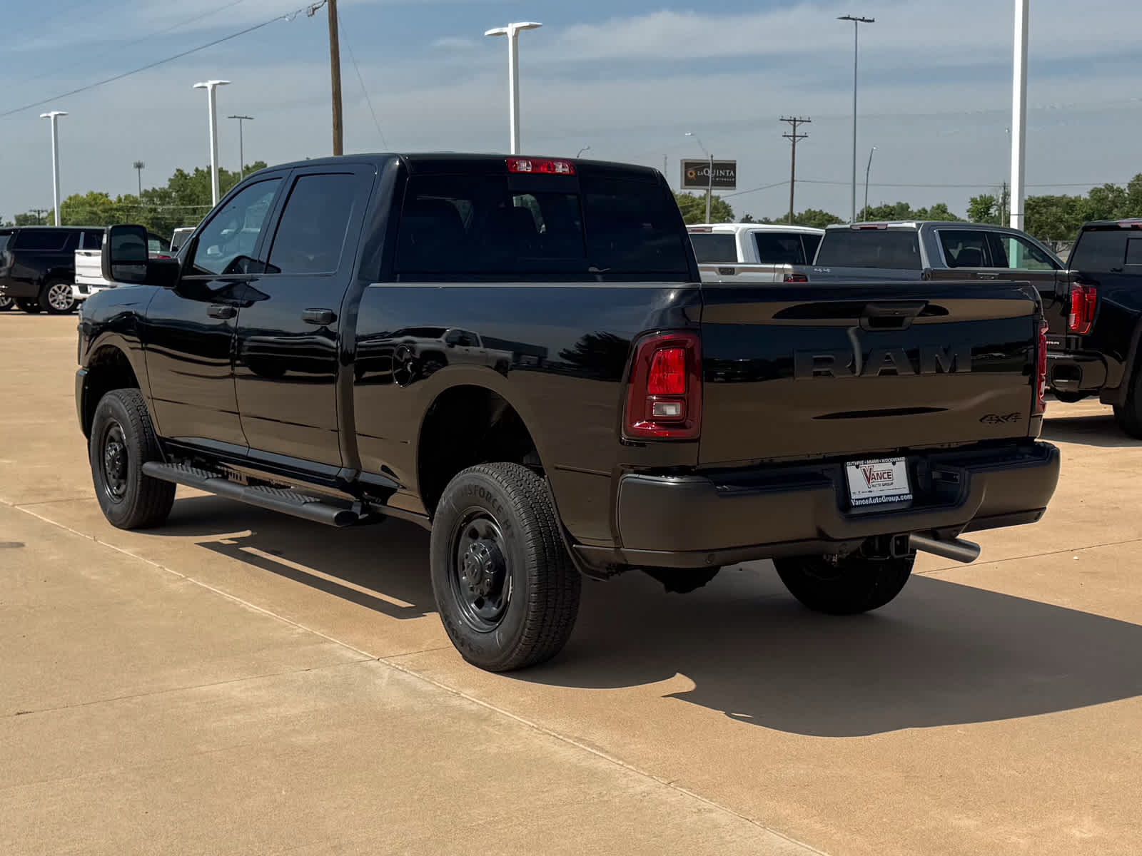 2026 RAM Ram 2500 RAM 2500 TRADESMAN CREW CAB 4X4 6'4' BOX
