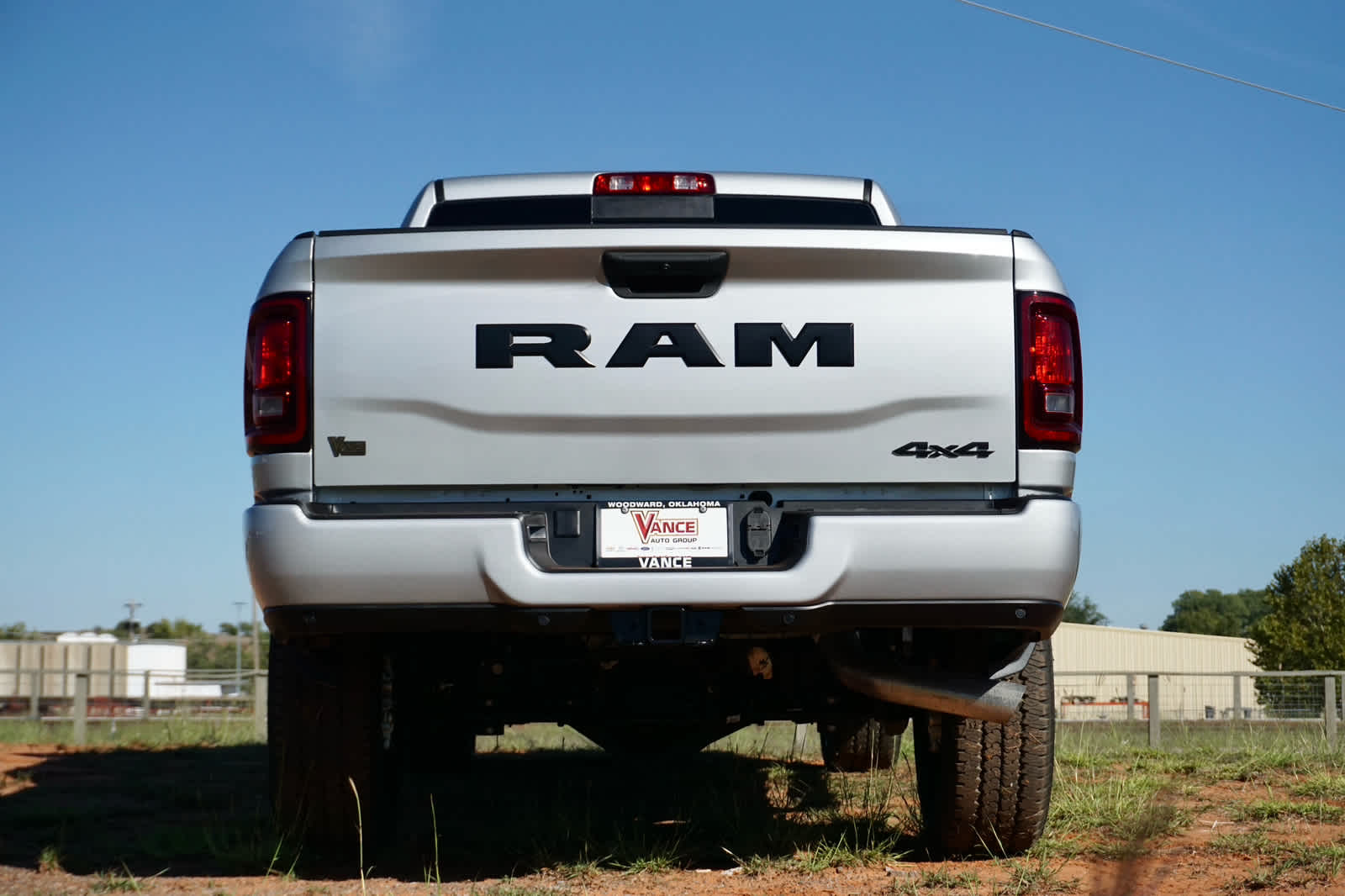 2027 RAM Ram 2500 RAM 2500 BLACK EXPRESS CREW CAB 4X4 6'4' BOX