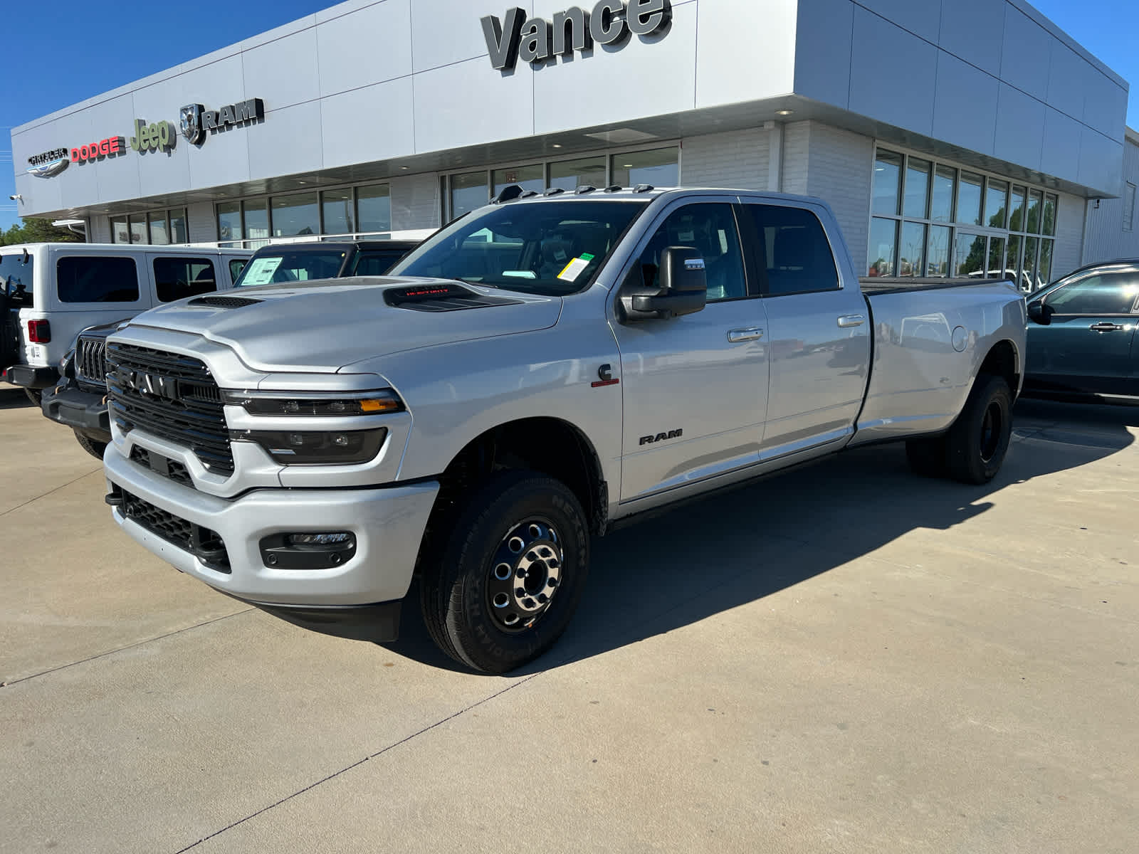 2026 RAM Ram 3500 RAM 3500 LARAMIE CREW CAB 4X4 8' BOX