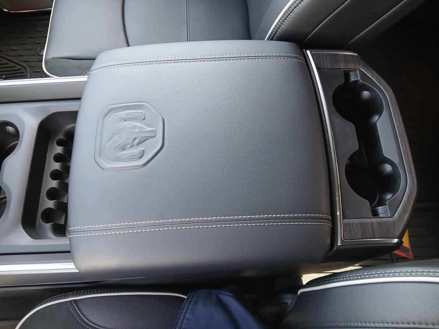 2026 RAM Ram 3500 RAM 3500 LARAMIE MEGA CAB 4X4 6'4' BOX