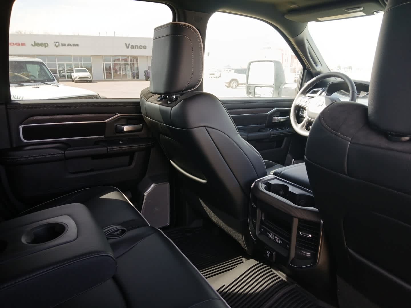 2026 RAM Ram 3500 RAM 3500 LARAMIE MEGA CAB 4X4 6'4' BOX