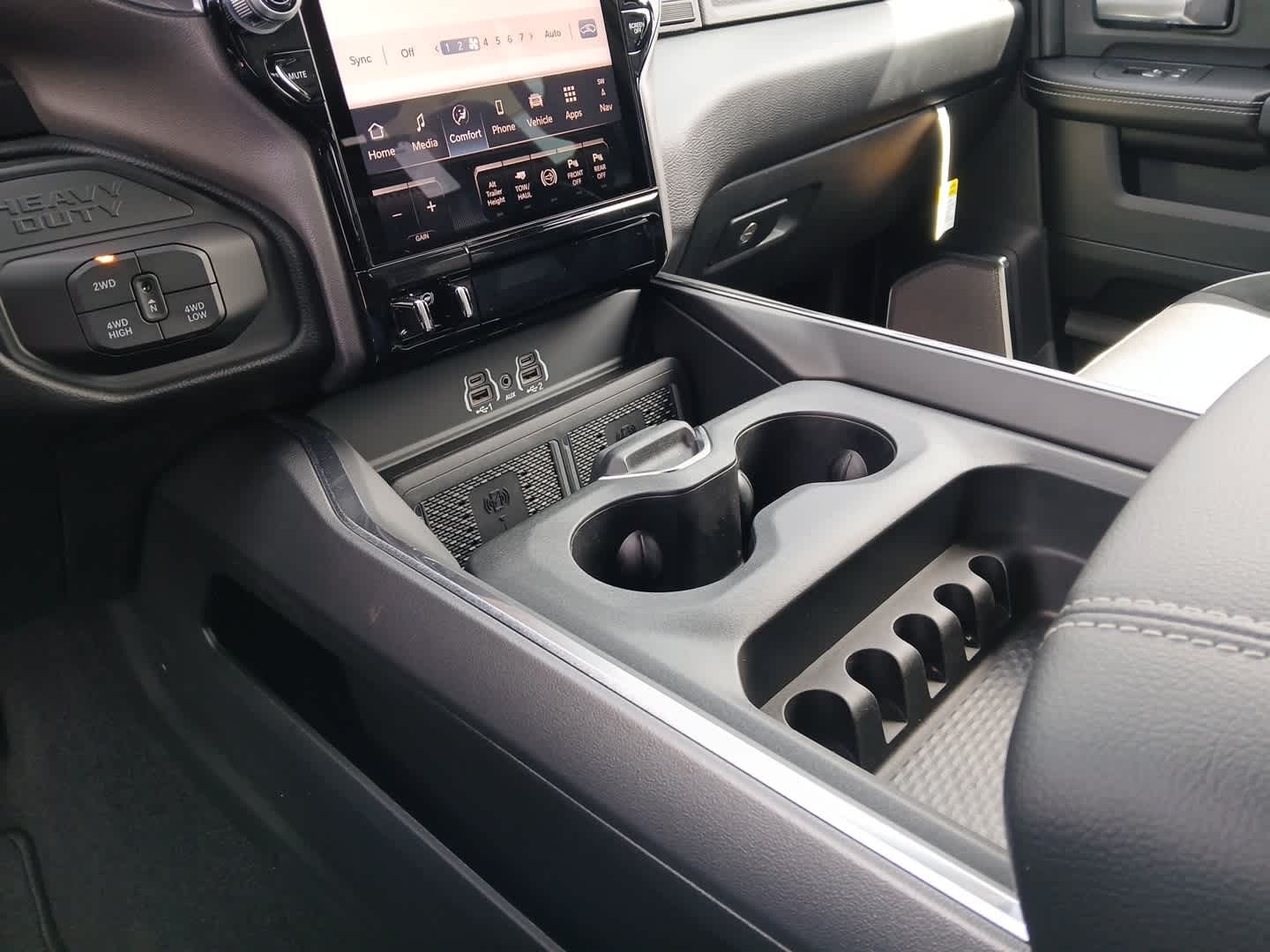 2026 RAM Ram 3500 RAM 3500 LARAMIE MEGA CAB 4X4 6'4' BOX