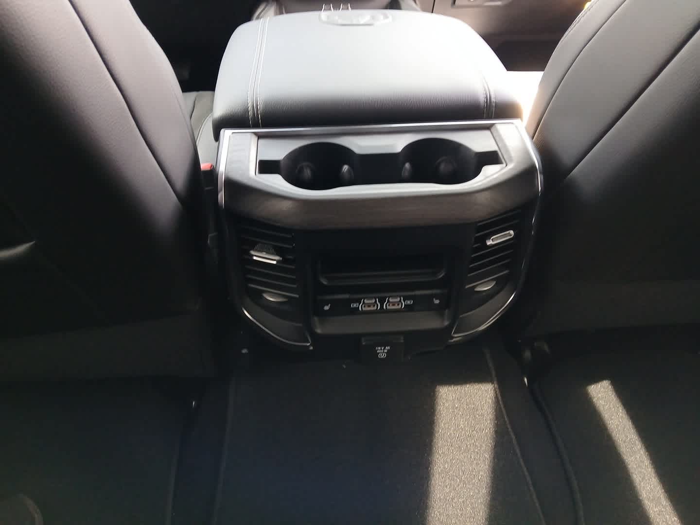 2026 RAM Ram 3500 RAM 3500 LARAMIE MEGA CAB 4X4 6'4' BOX