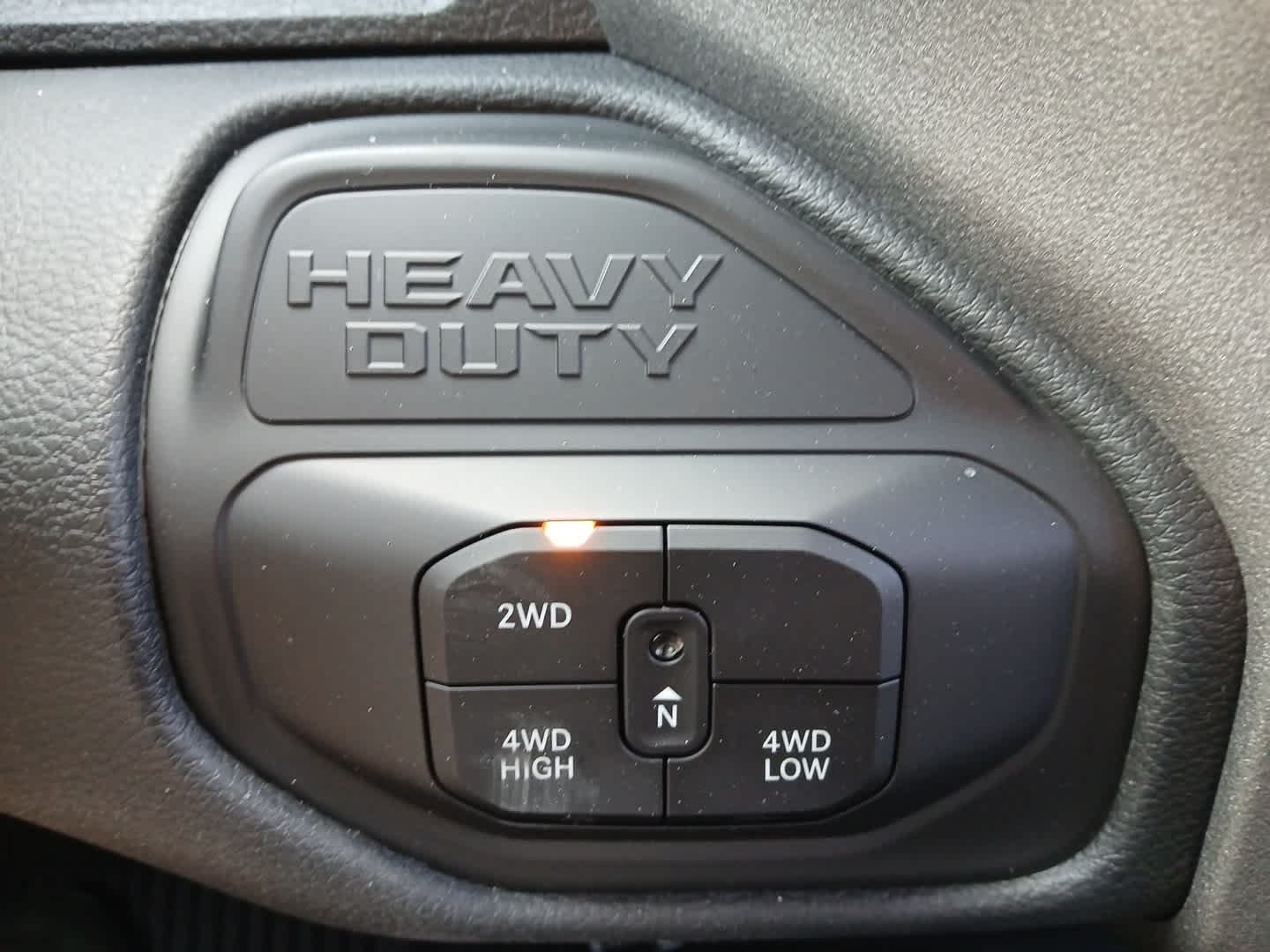 2026 RAM Ram 2500 RAM 2500 BLACK EXPRESS CREW CAB 4X4 6'4' BOX