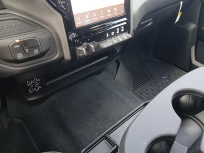 2026 RAM Ram 2500 RAM 2500 BLACK EXPRESS CREW CAB 4X4 6'4' BOX
