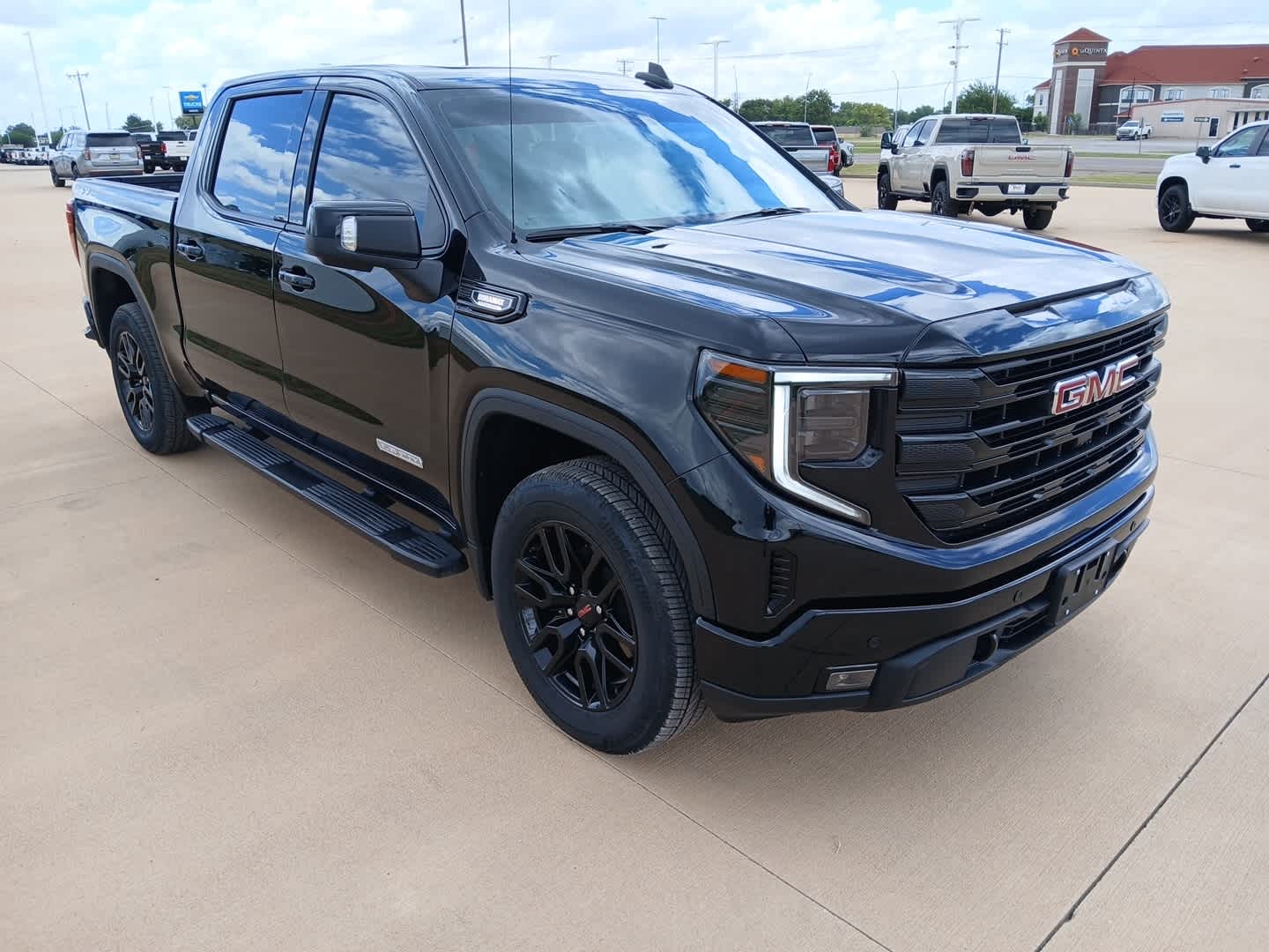 2026 GMC Sierra 1500 Crew Cab, Short Bed, Elevation, 4WD