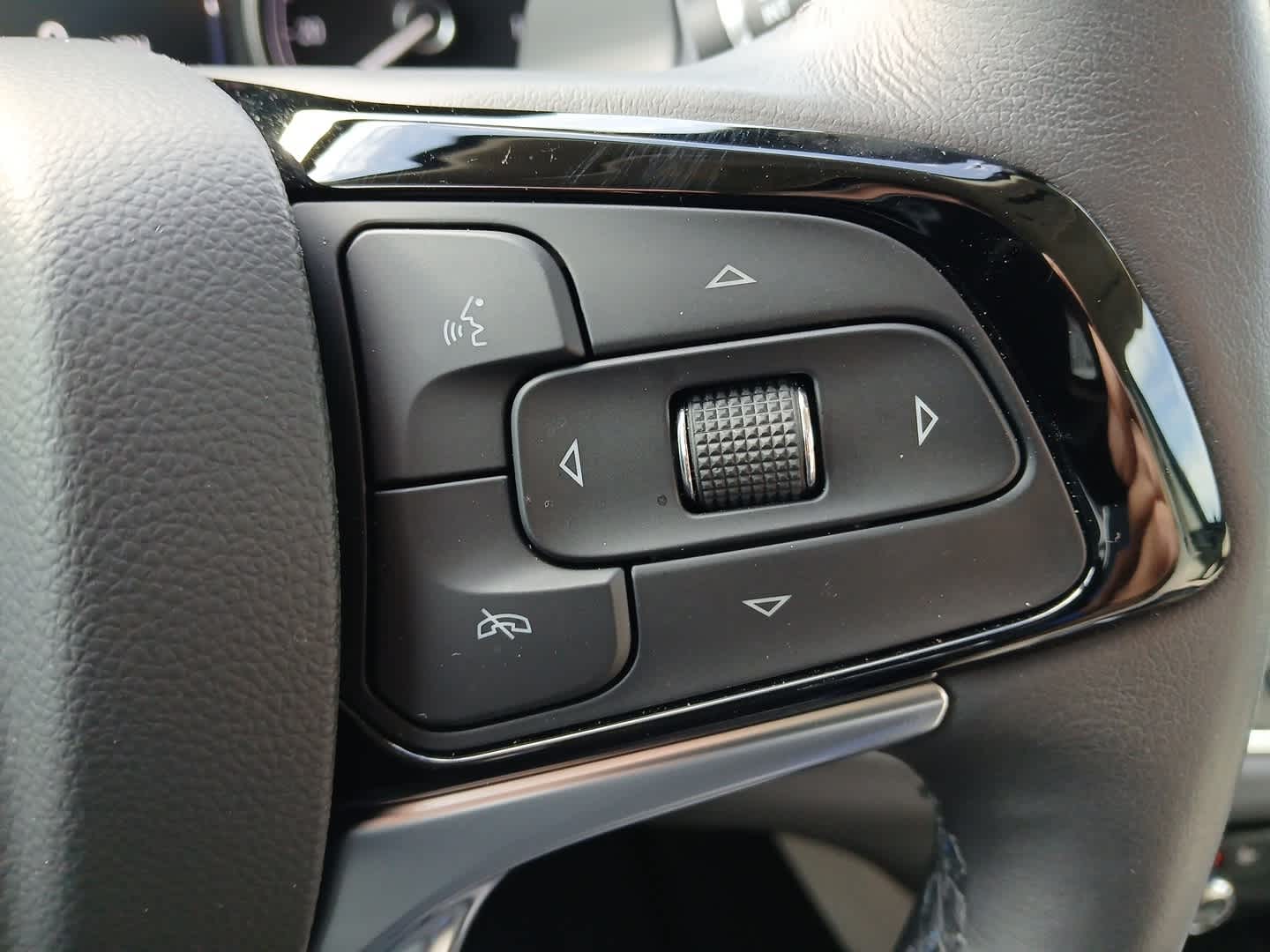 2023 Buick Enclave Essence FWD