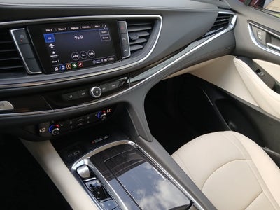 2023 Buick Enclave Essence FWD