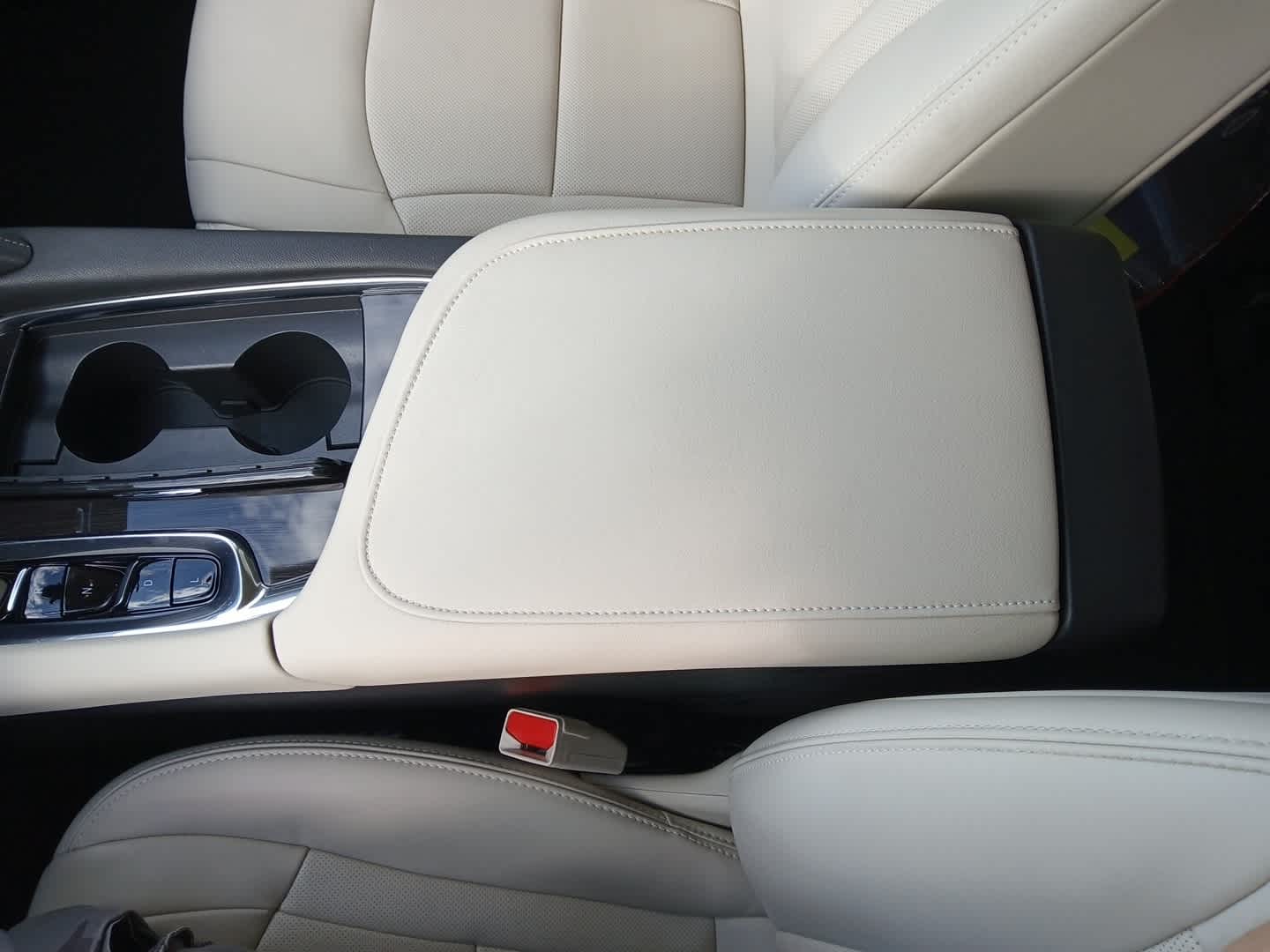 2023 Buick Enclave Essence FWD