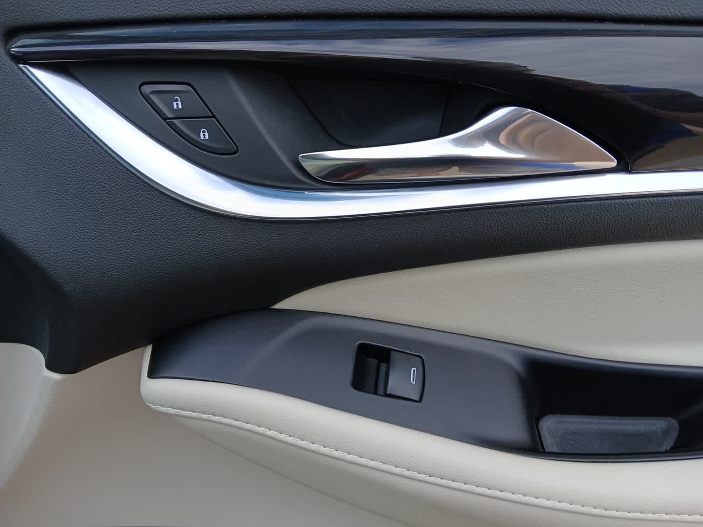 2023 Buick Enclave Essence FWD