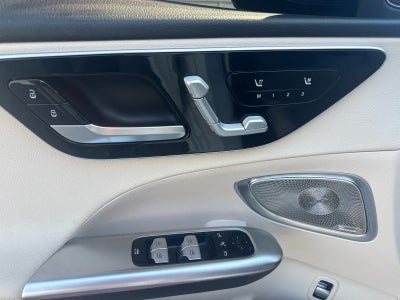 2025 Mercedes-Benz C 300 C 300