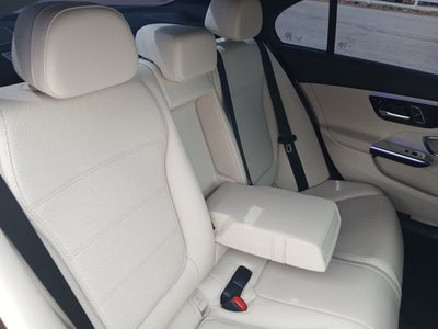 2025 Mercedes-Benz C 300 C 300