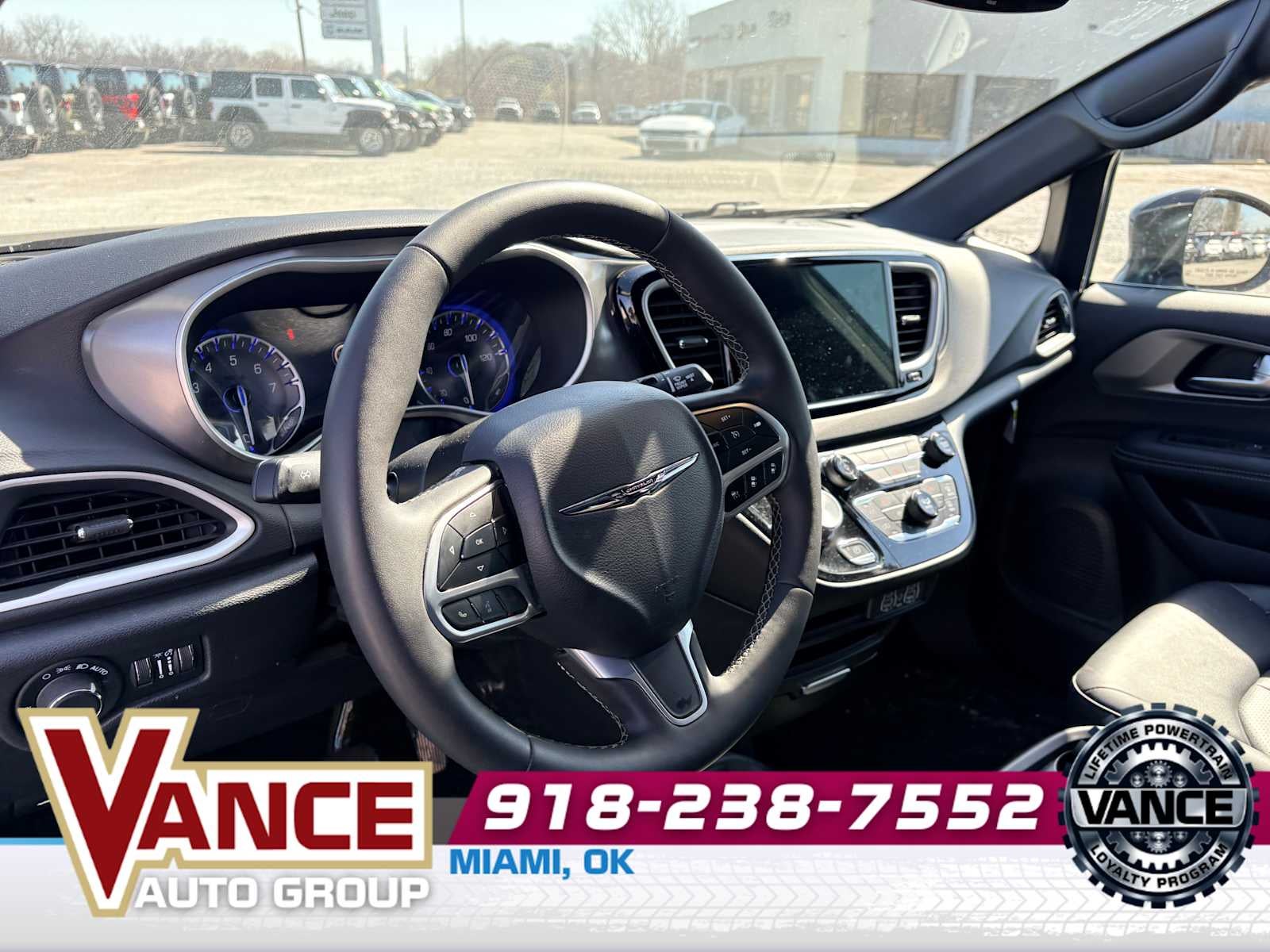 2025 Chrysler Voyager LX