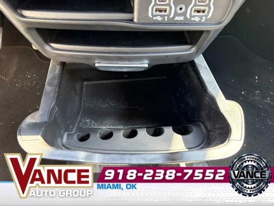 2025 Chrysler Voyager LX